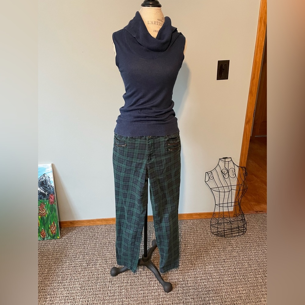 Plaid women’s straight leg casual pants